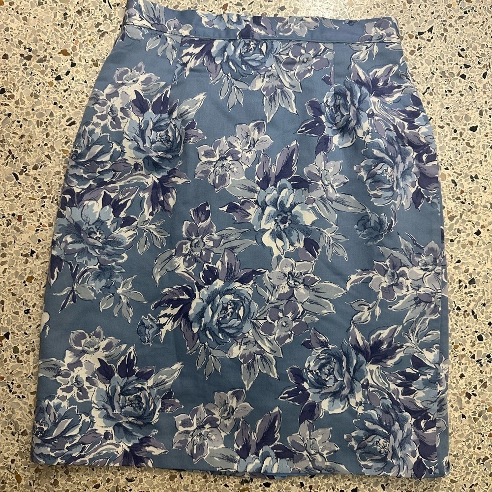 Laura Ashley 100% cotton blue floral mini skirt 8 4 back zip